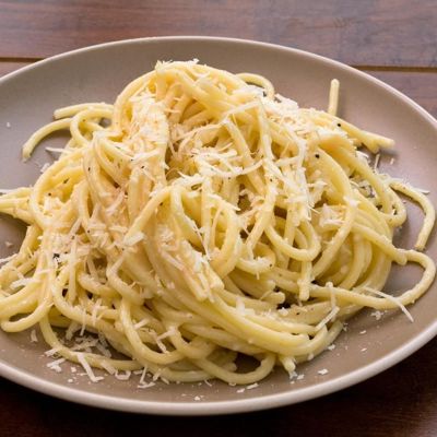 Качо-е-пепе : готовим спагетти по-римски
