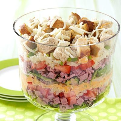 Слоёный салат Рубен - настоящая вкуснятина за 30 минут