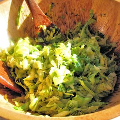 Весенний салат из капусты на скорую руку