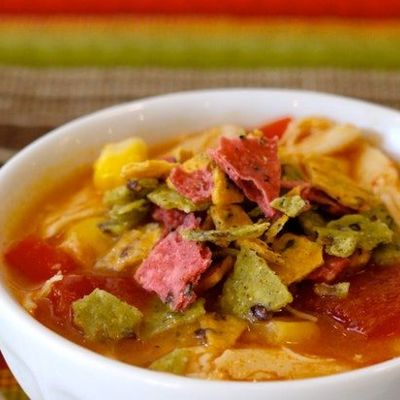Испанский куриный суп с овощами за 30 минут