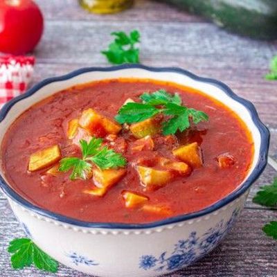 Холодный суп гаспачо - идеальное первое блюдо в жару
