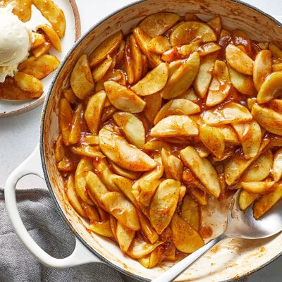 Идеальный осенний десерт - яблоки с корицей в духовке