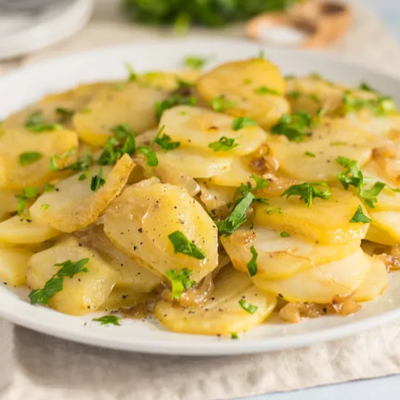 Простой и вкусный гарнир на Новый год - картошка в духовке