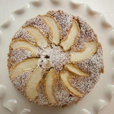 Нежный яблочный пирог с ромом