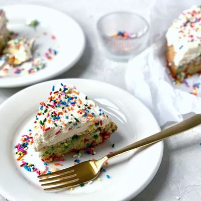 Вкусный и яркий торт ко дню рождения близких