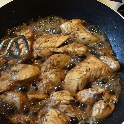 Аппетитное куриное филе в ароматном маринаде с приправами