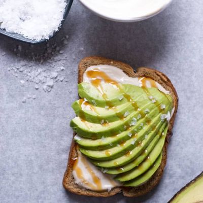 Вкусный и полезный тост с авокадо на завтрак