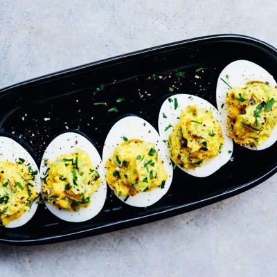Самые вкусные фаршированные яйца для праздничного стола