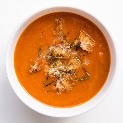 Наваристый томатный суп с чесночком на курином бульоне