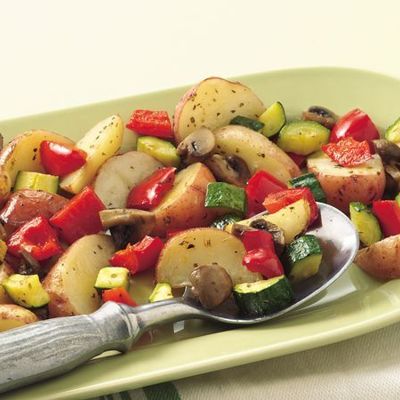 Картошка, запечённая в духовке с овощами за 30 минут