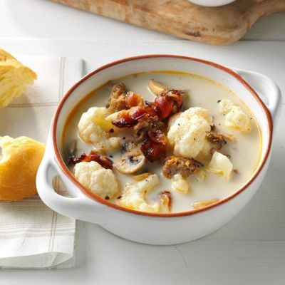 Итальянский суп из цветной капусты и грибов