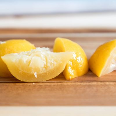 Консервированные лимоны с сахаром и солью