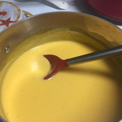 Быстрый рецепт сырного соуса к любым блюдам