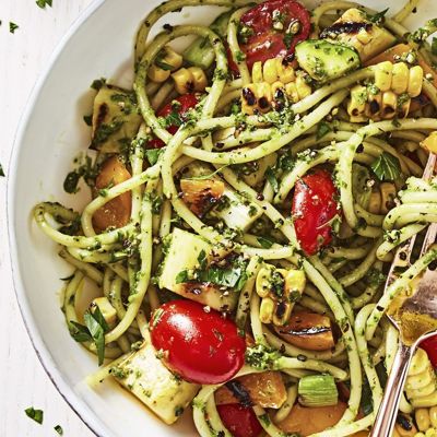 Сытный рецепт спагетти с сезонными овощами