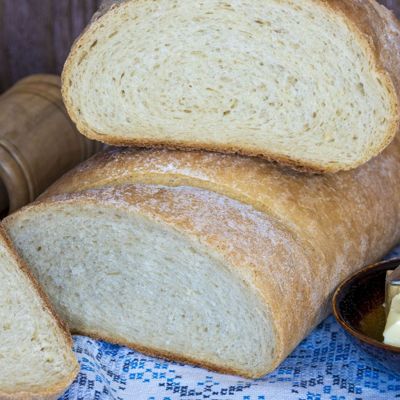 Домашний пшеничный хлеб из дрожжевого теста