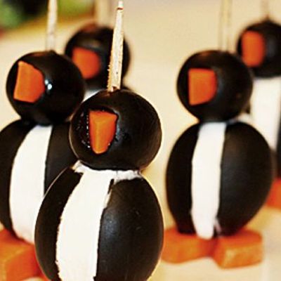 Праздничная закуска: веселые пингвинчики