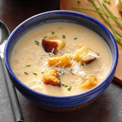 Сырный суп с гренками за 25 минут