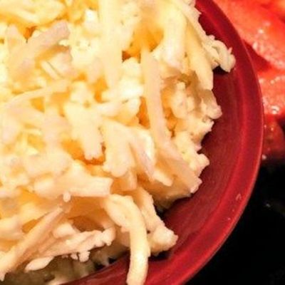 Простой сырный салат за 5 минут