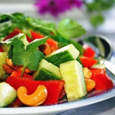 Летний салат по-тайски за 20 минут