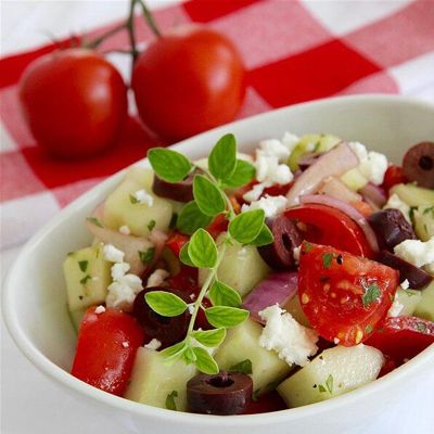 Классический греческий салат за 15 минут