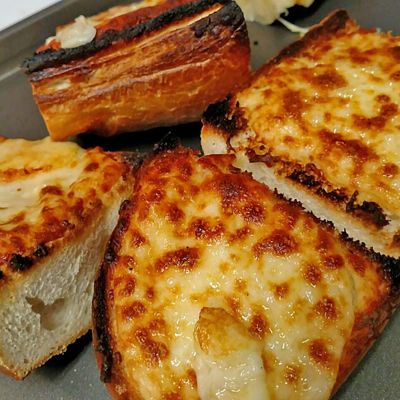 Супер сырный чесночный хлеб за 20 минут
