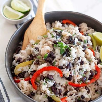 Рис с овощами на сковороде ароматный постный рецепт