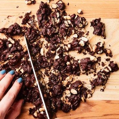 Арахис в шоколаде - быстрый и вкусный десерт