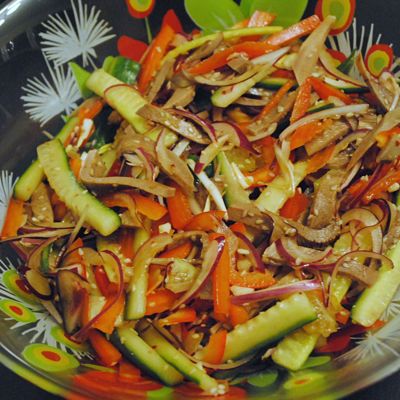 Пикантный салат с языком – кулинарный рецепт