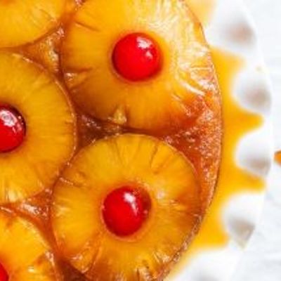 Как приготовить белоснежный бисквитный торт с ананасами
