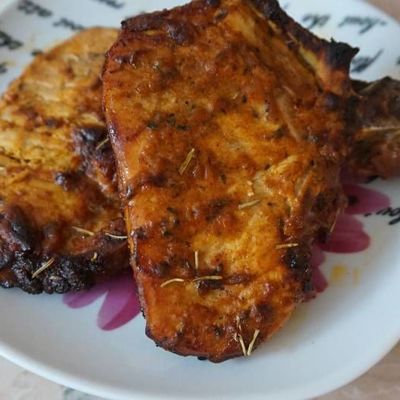Запеченая свиная корейка, пошаговый рецепт на ккал, фото, ингредиенты - МамаМарти