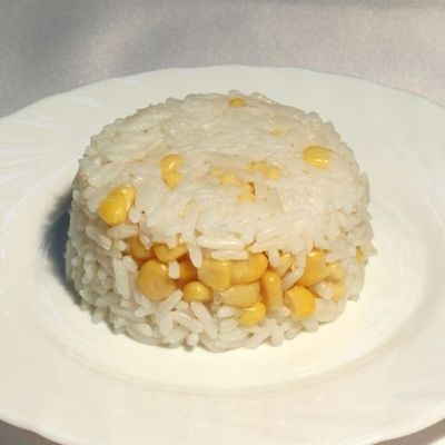 Крупный индийский рис блюдо с кукурузой