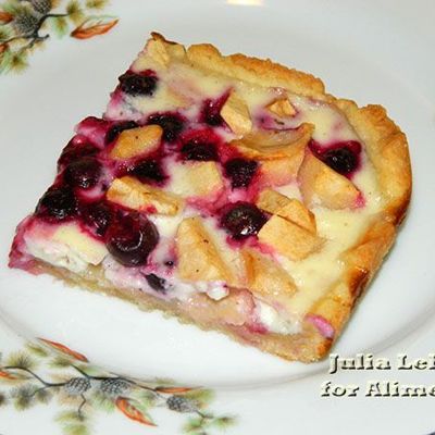 🍰 Ягодный пирог из песочного теста с заливкой из сметаны и кефира. 🧑🏻‍🍳Рецепт внутри!