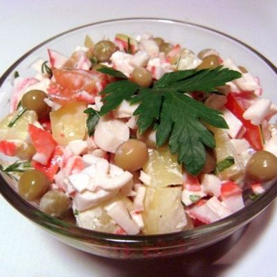 Рецепт: Салат с ананасами и крабовыми палочками - Отличный легкий, нежный,вкусный салат