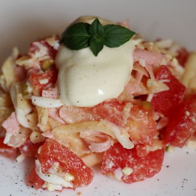 Салат «Римский» с говядиной и яичными блинчиками — рецепт с фото пошагово + отзывы
