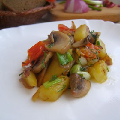 Жареная картошка с солеными грибами