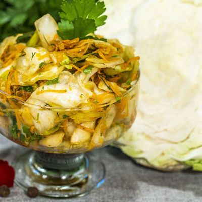 1. Простой салат с капустой на зиму