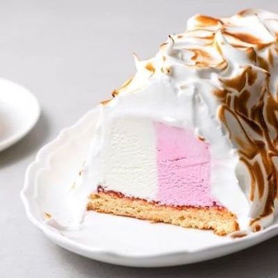 Торт-мороженое аляска. Торт-сюрприз с мороженым Baked Alaska Для горячего слоя с безе