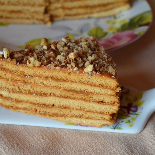 Медовый торт со сгущенкой - 14 пошаговых фото в рецепте