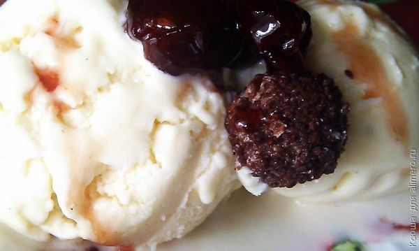 Рецепт домашнего мороженого «Ванильные шарики»