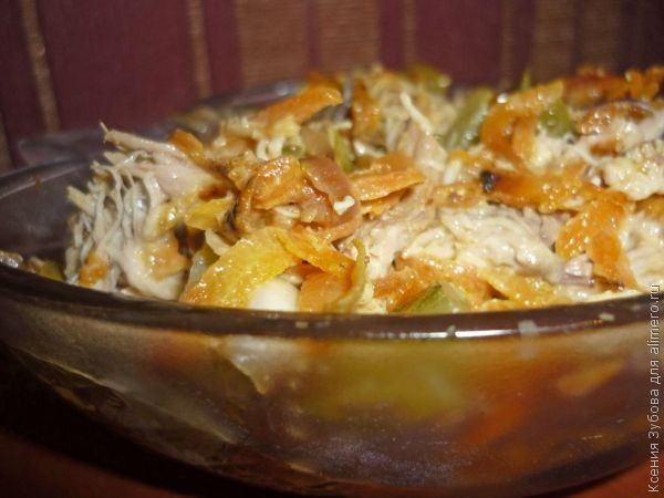 Салат с опятами и курицей, пошаговый рецепт на ккал, фото, ингредиенты - Т