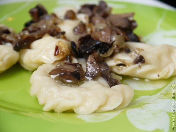 Манты с картошкой и грибами — рецепт с фото