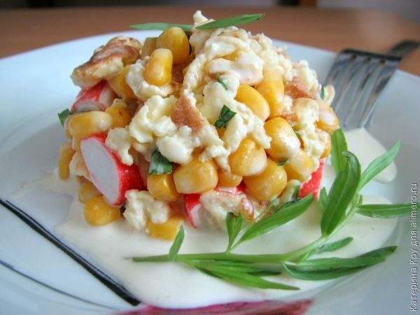 Салат с крабовыми палочками кукурузой и огурцом - рецепты с фото