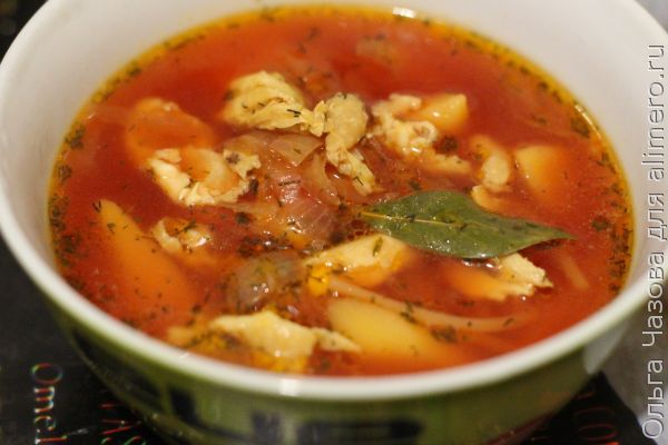 Суп с курицей, лапшой и свеклой - простой и вкусный