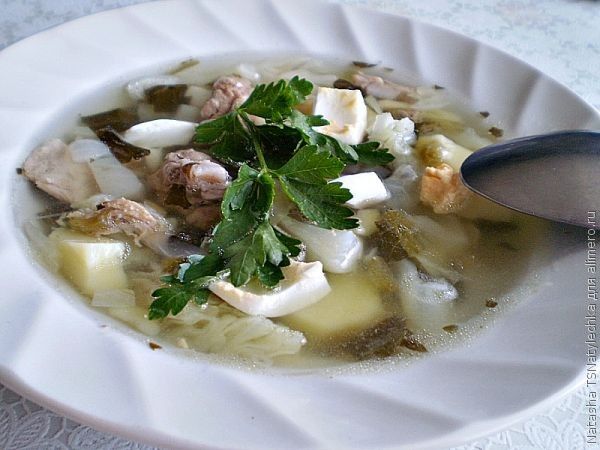 Суп со свежей капустой и щавелем