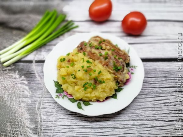 Картофель с копчеными ребрышками в духовке рецепт с фото пошагово - бородино-молодежка.рф