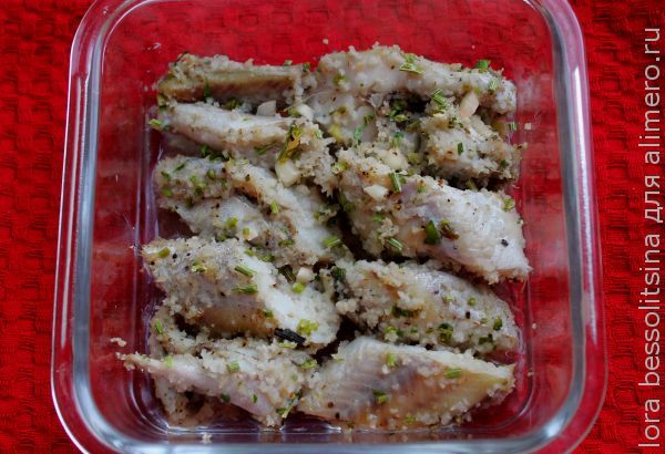 Рыба запеченная в духовке с картошкой и сыром в кефирном соусе - рецепт с фото пошагово