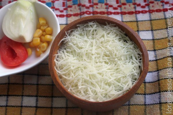 Ингредиенты для «Салат слоеный с ветчиной и сыром»: