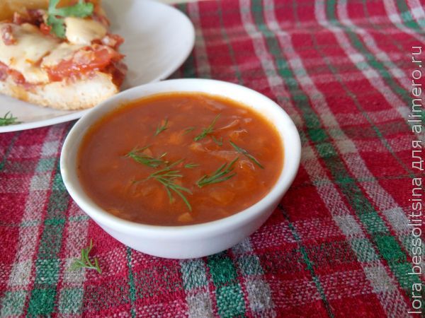 Подливка из томатной пасты, 11 проверенных рецептов универсального соуса