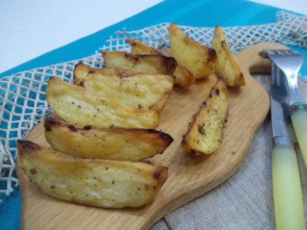 Картошка дольками в духовке – просто и вкусно
