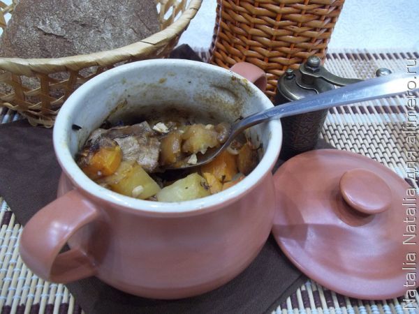 Горшочки с картошкой и мясом – очень вкусный рецепт в духовке